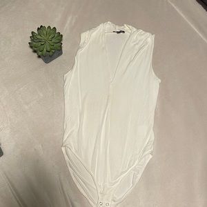 Off white lightweight Express bodysuit